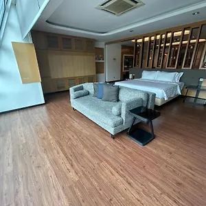 King's Lane Hotel